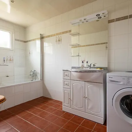 Grande Maison Pour 10 Avec Piscine A Dom wakacyjny *