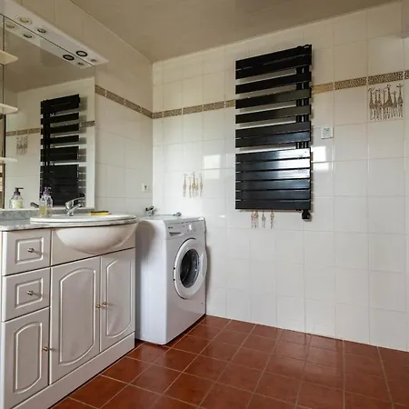 Dom wakacyjny Grande Maison Pour 10 Avec Piscine A